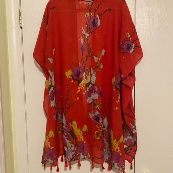 Kimono with Tassels on bottom - Picture 4 of 4